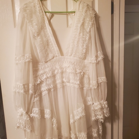 "Halo” Lace Dress - Picture 1 of 2